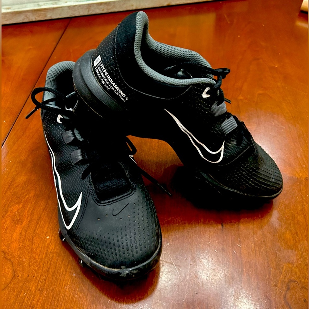 Nike HyperDiamond 4 softball cleats size 9